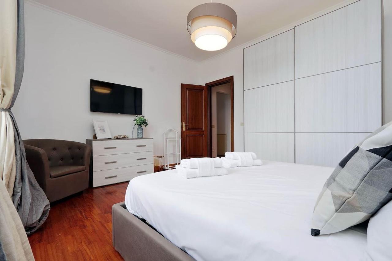 Colosseo Sunset Apartment Rome Bagian luar foto
