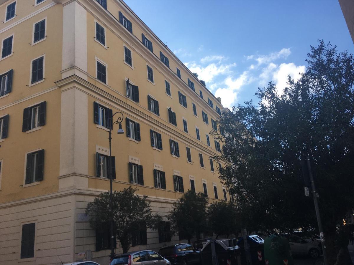 Colosseo Sunset Apartment Rome Bagian luar foto